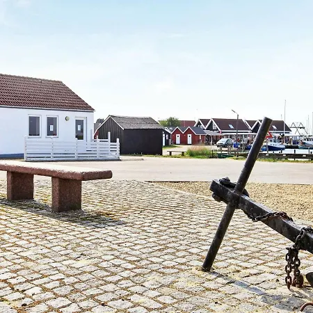 Apartment 8 Person In Hemmet-by Traum *